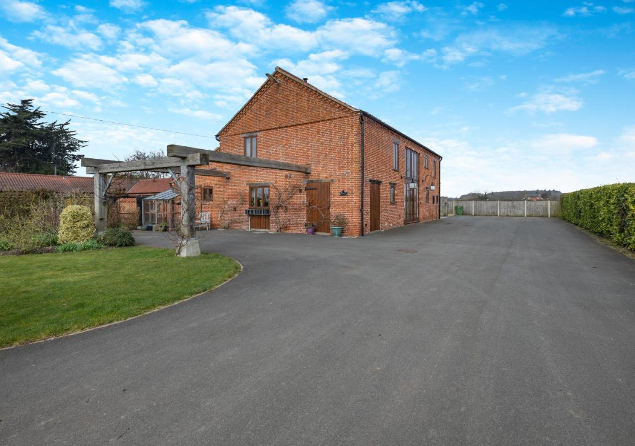 Elms Barn Villa Wangford Eksteriør billede