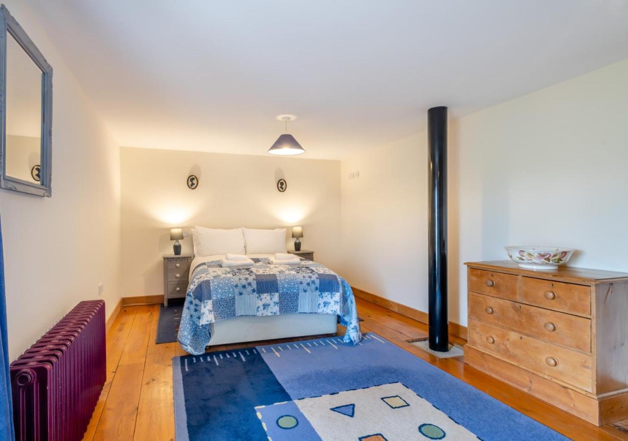 Elms Barn Villa Wangford Eksteriør billede