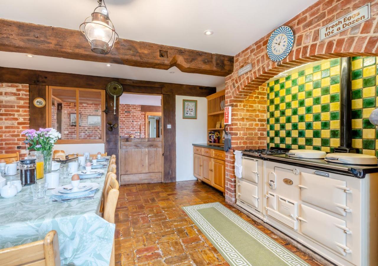Elms Barn Villa Wangford Eksteriør billede